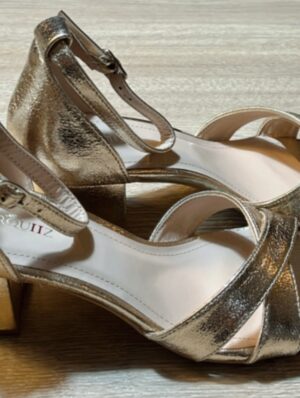 Alternative view of Sandalia Golden Step